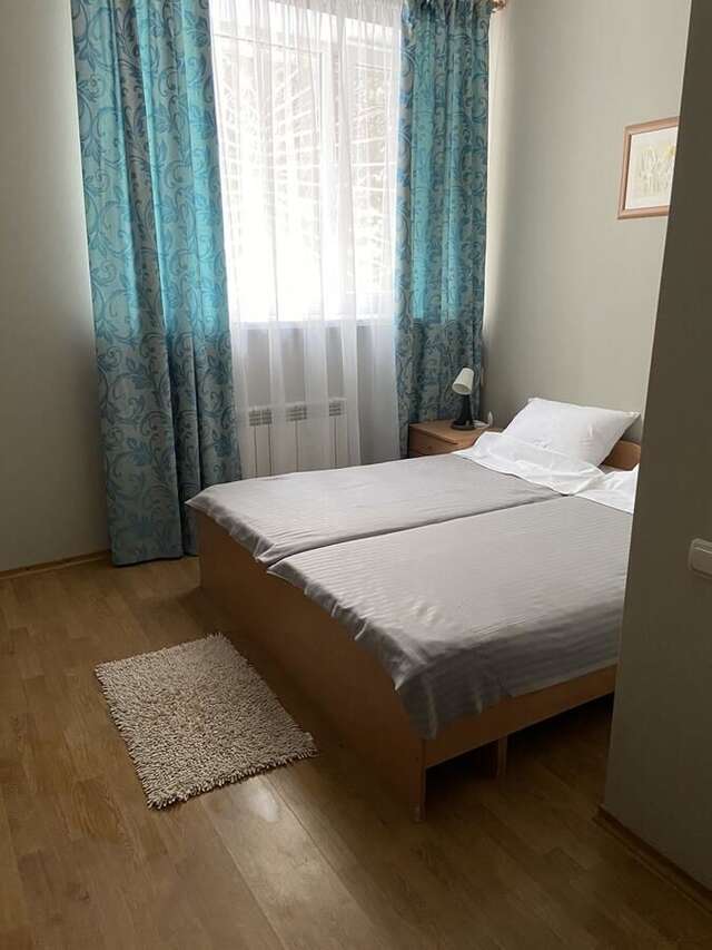 Отель гостиница Панама, центр Бердянск-15